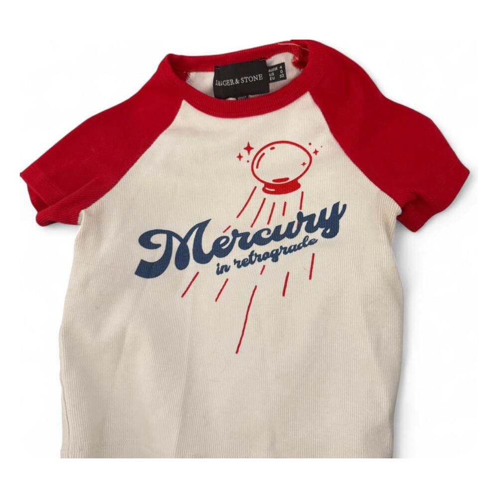 Short raglan crop top White body with red sleeves Mercury in retrograde
Size 0 - Picture 2 of 4